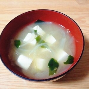 電子レンジで!野菜かさ増し味噌汁